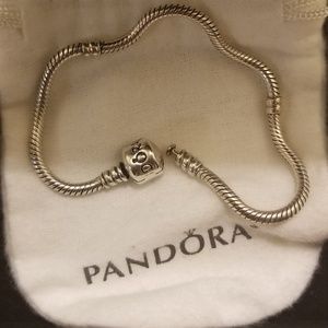 💕💕Pandora bracelet💕💕